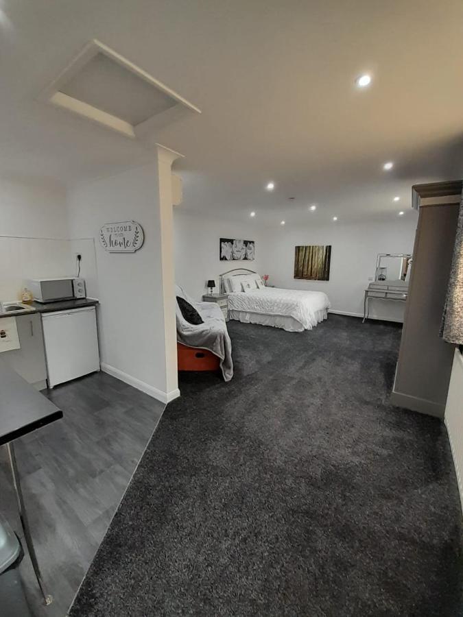Riverside Rooms At Wheelgate House Гул Екстер'єр фото