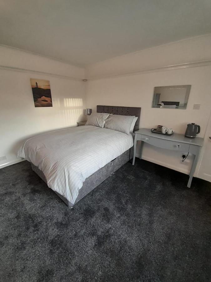 Riverside Rooms At Wheelgate House Гул Екстер'єр фото